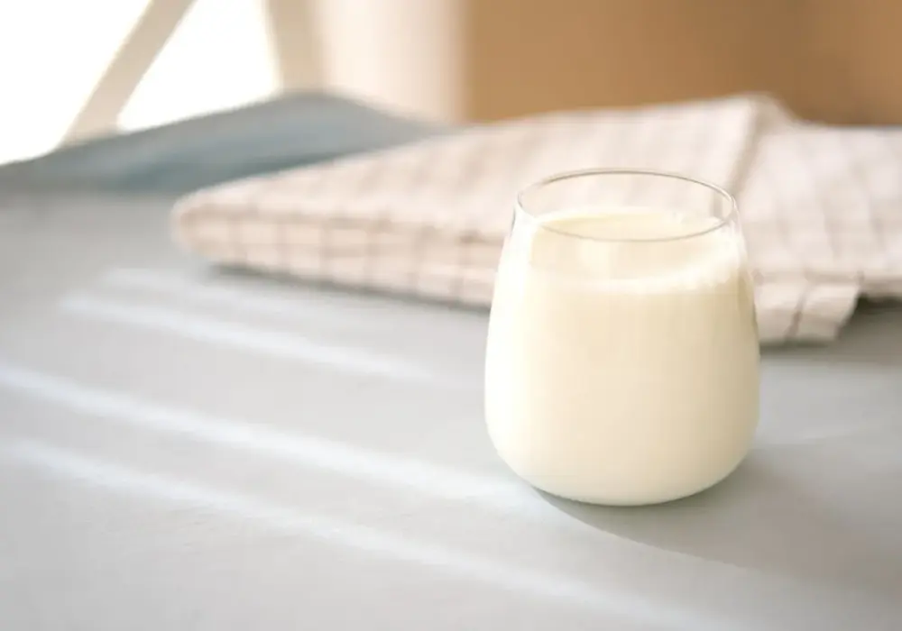 Ile kcal ma mleko? Wartość kaloryczna różnych rodzajów mleka