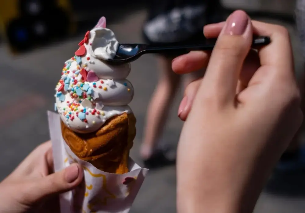 Ile kalorii ma lody? Zaskakujące różnice w kaloryczności smaków