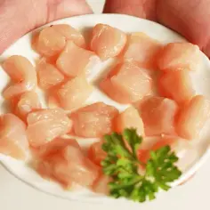 Ile kcal ma pierś z kurczaka? Poznaj dokładną wartość kaloryczną
