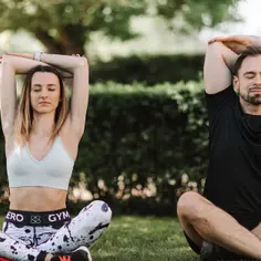 Fitness z partnerem - ćwiczenia w parach dla zaawansowanych