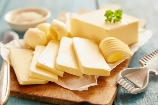 Ile kcal ma masło? Poznaj kaloryczność i wartość odżywczą