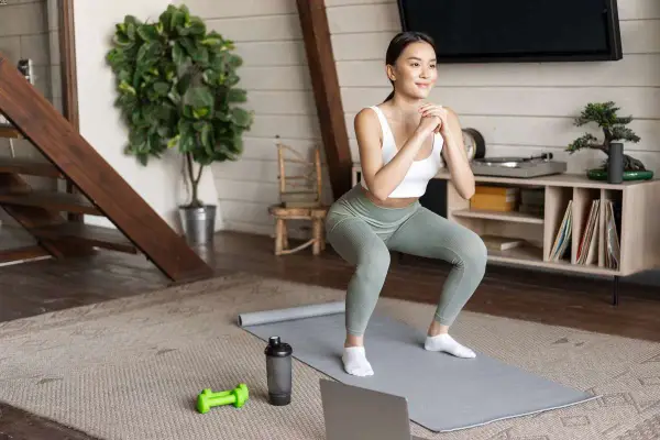 Domowy trening cardio bez skakanki - zestaw ćwiczeń